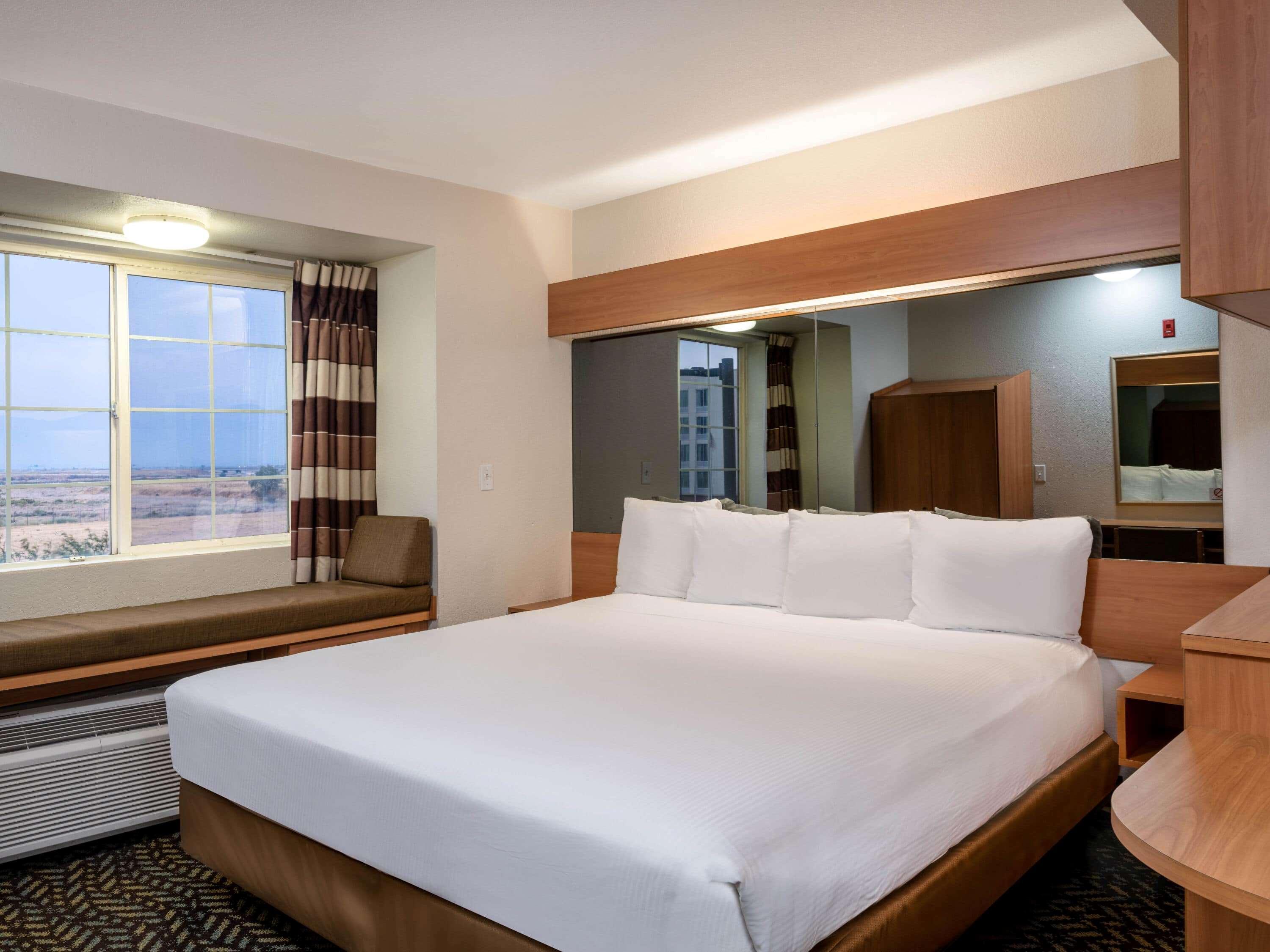 Microtel Inn & Suites By Wyndham Salt Lake City Airport Buitenkant foto